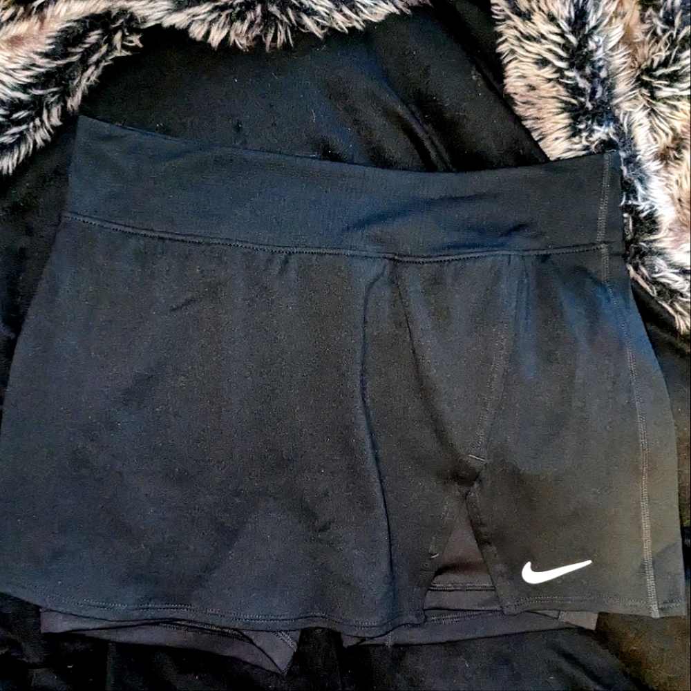 Nike Tennis Skirt w/attached Shorts//BLK SZ Small//NEW Worn Only Once!